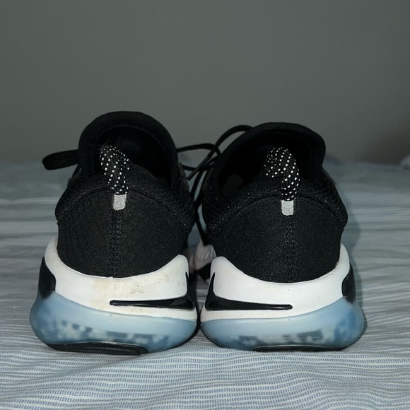 Nike Joyride Run Flyknit “Oreo” Colorway Women’s Size 9.5 - Picture 3 of 6